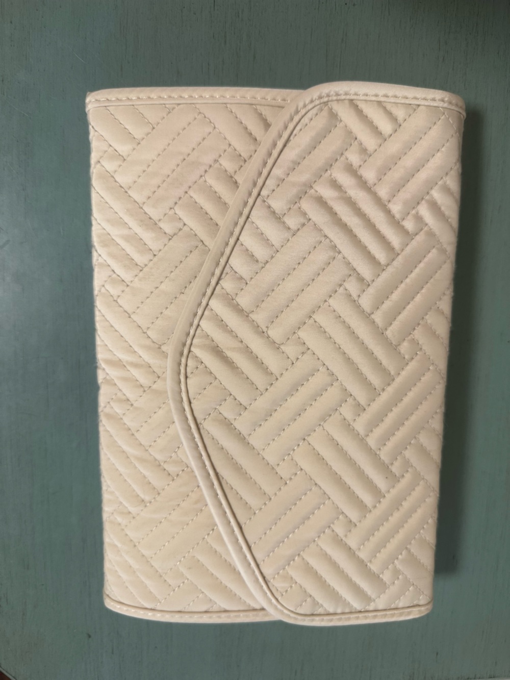 Quilted Cream Women’s Jewelry Case